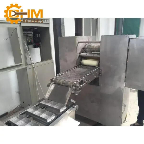 Dây Chuyền Sản Xuất Mì Ăn Liền 13 day chuyen san xuat mi tom 4