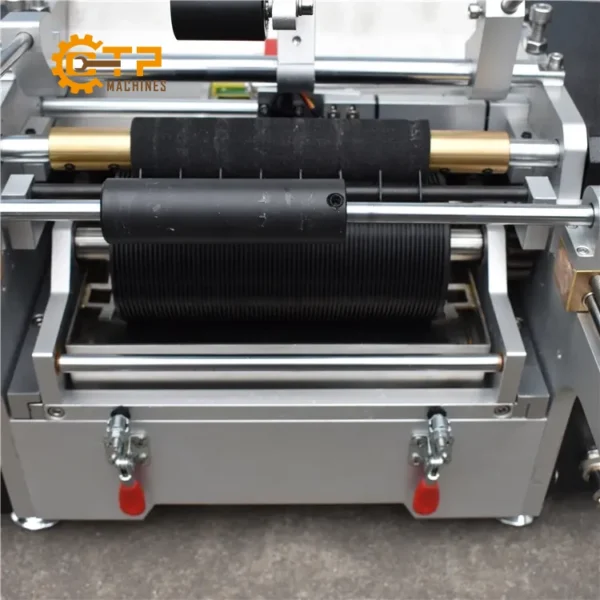 Máy Dán Decal Hồ Keo 8 may dan decal ho keo 4